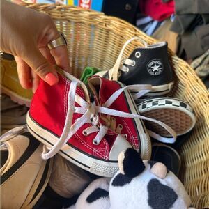 Converse Red High-Top Sneakers Classic Canvas Design